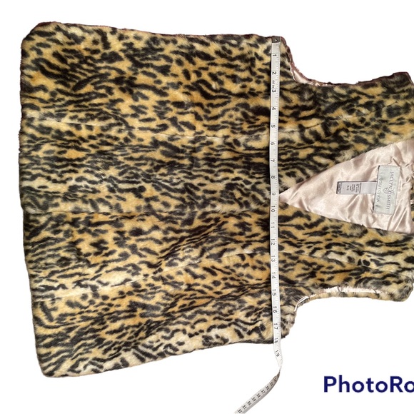 Jaclyn Smith Collection Leopard Vest EUC - Picture 2 of 7